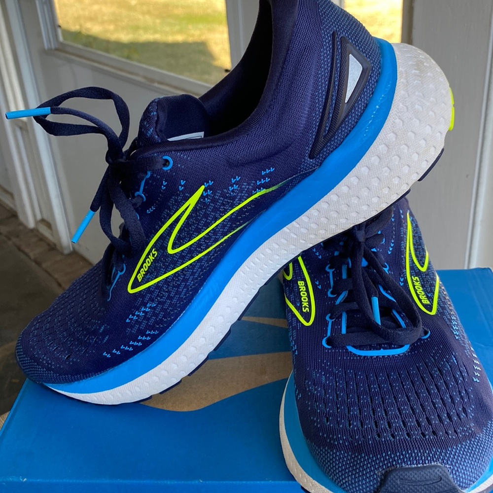 Brooks Glycerin 19 Mens running shoes.